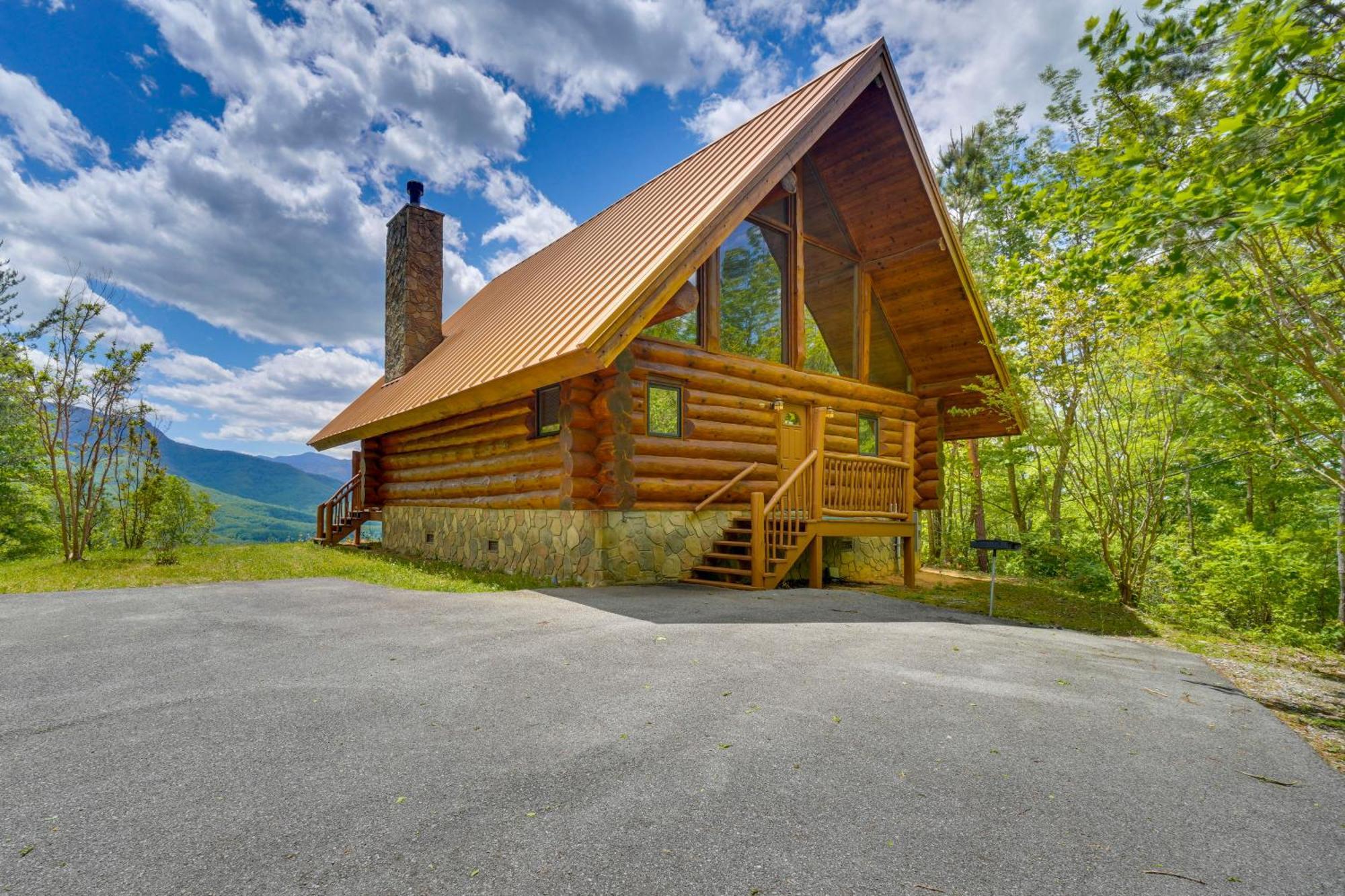 Gatlinburg Cabin With Hot Tub About 11 Miles To Downtown Exterior foto